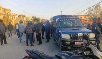 दाङमा वसकाे ठक्करबाट एक विद्यार्थीकाे मृत्यु,स्थानीय द्वारा प्रहरीकाे गाडि ताेडफाेड
