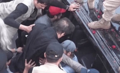 पाकिस्तानका पूर्वप्रधानमन्त्री इमरान खानमाथि गाेली प्रहार