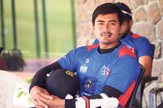 नेपाली राष्ट्रिय क्रिकेट टोलीका पूर्वकप्तान  मल्लद्वारा अन्तर्राष्ट्रिय क्रिकेटबाट सन्यासको घोषणा