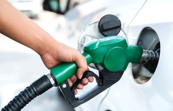 पेट्रोलमा २० र डिजलमा प्रतिलिटर २९ रुपैयाँ मूल्य घटाउने सरकारको घोषणा